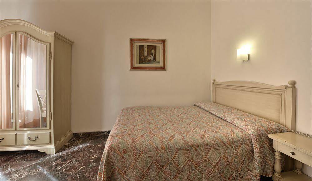 Hotel Careggi Florencia Exterior foto